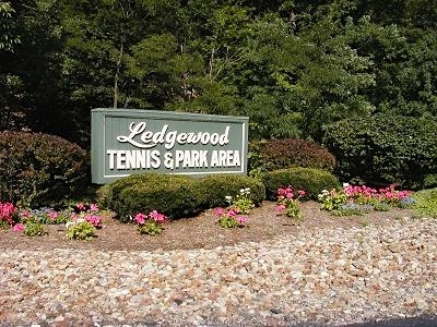 Ledgewood Strongsville Homes for Sale